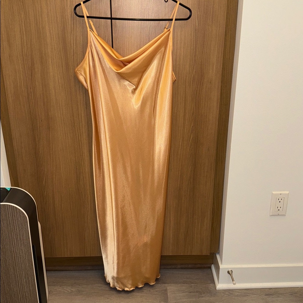 Bebe dress peach orange color